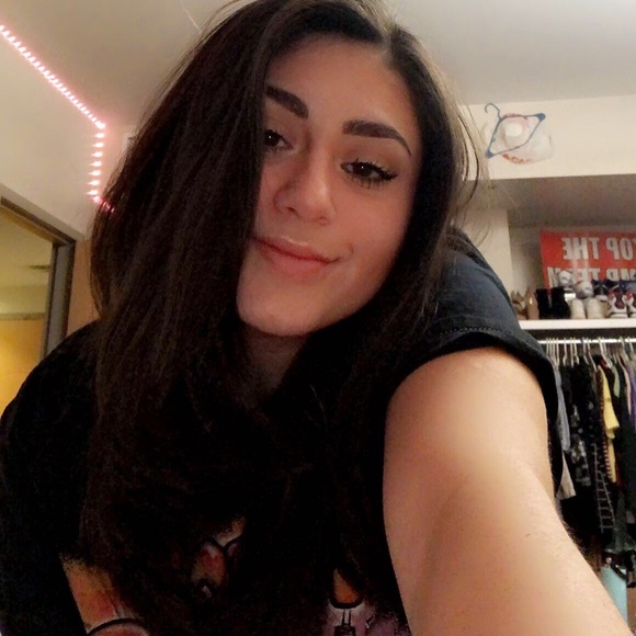 Mayar Ourfali - Picture 1 of 2